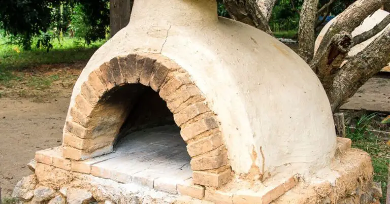 Cómo construir un horno de barro con bambú Raza Folklorica