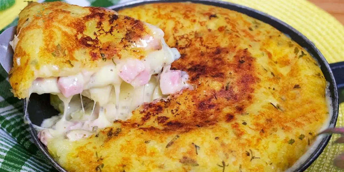 Tortilla De Papas Rellena Con Jamón Y Queso | Raza Folklorica!