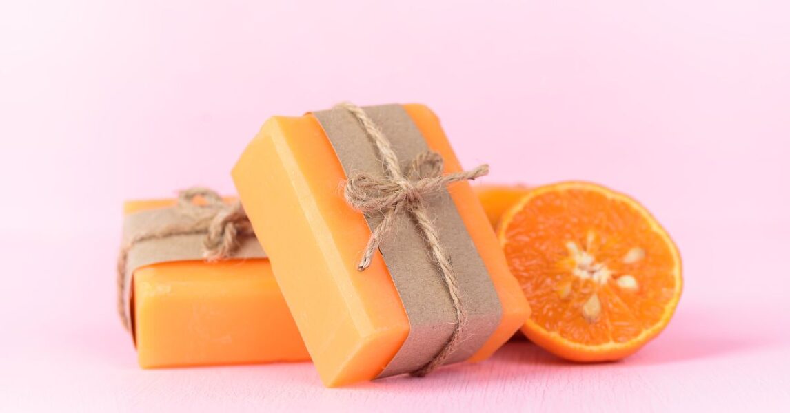 Jabón de glicerina de naranja y vinagre