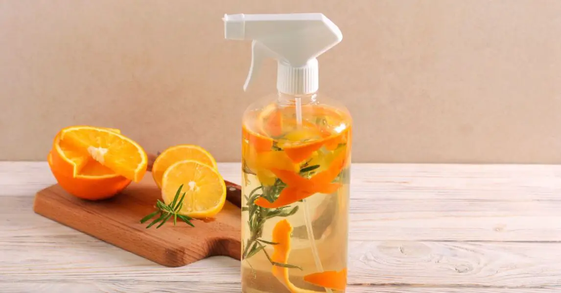 Spray casero para eliminar los malos olores de tu casa