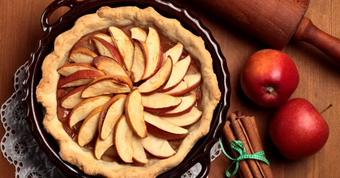 Receta de tarta de manzana al horno: ¡Un clásico irresistible para compartir en familia!