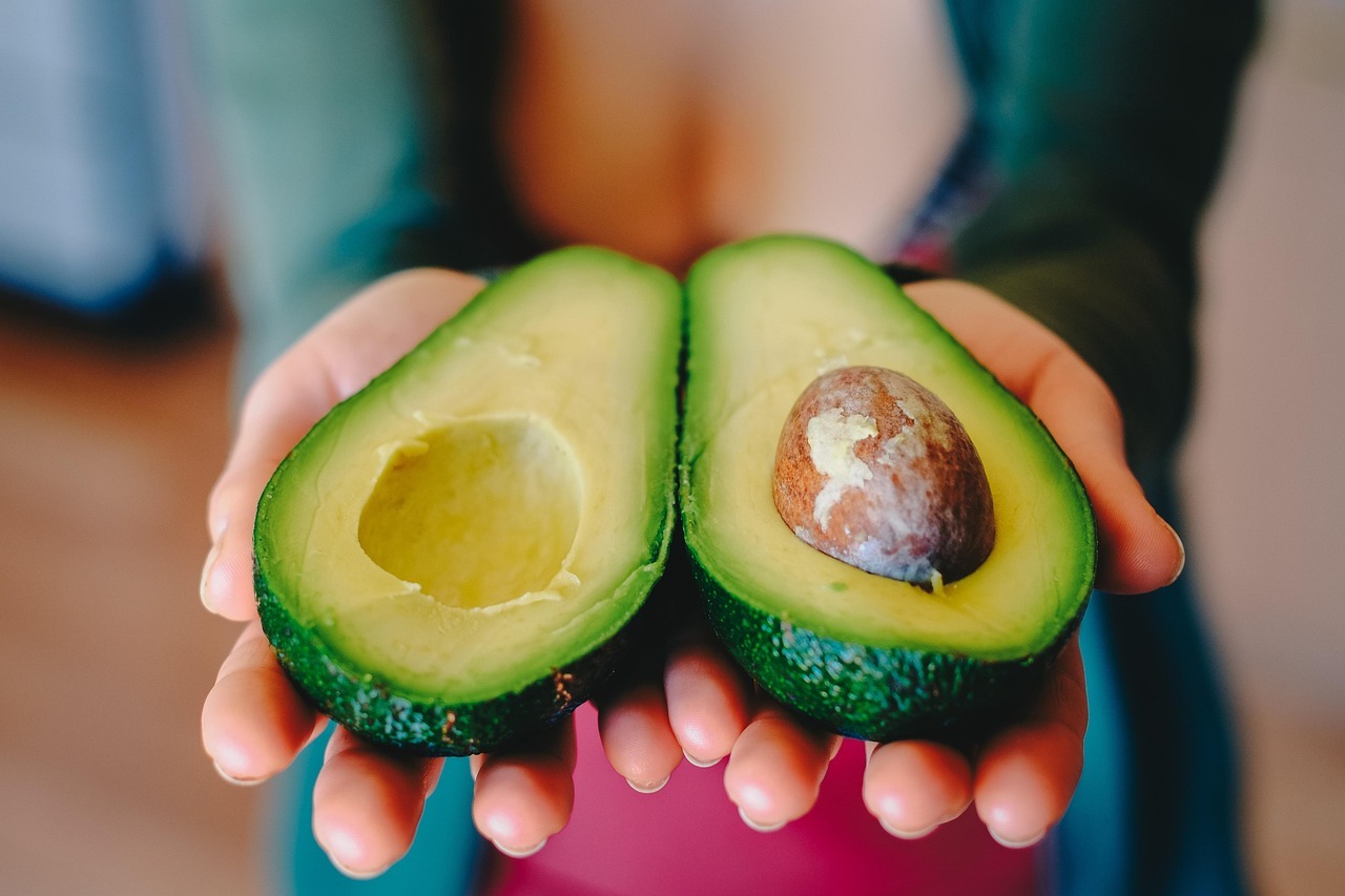Semilla de aguacate para el cabello: propiedades, beneficios y cómo prepararla en casa