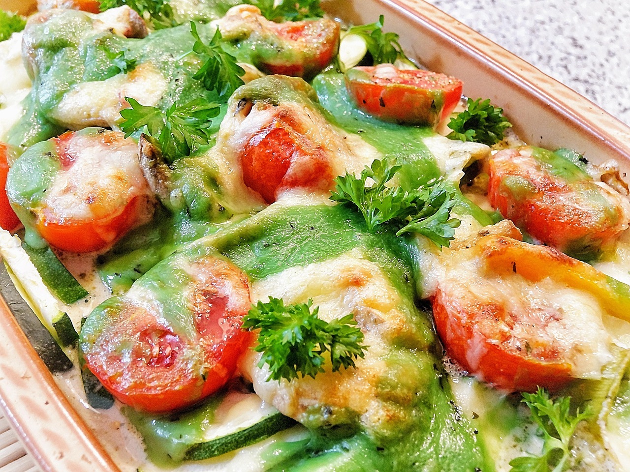 Calabacines gratinados con queso al horno: receta fácil y sabrosa
