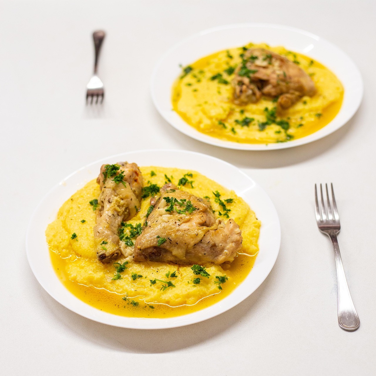 Polenta cremosa bien condimentada: receta fácil paso a paso